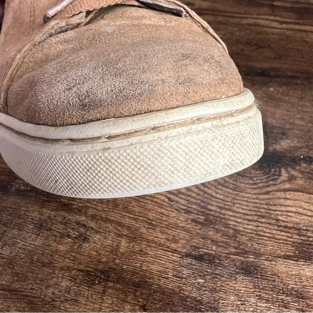 Ugg Brown Tan Suede Leather Sneakers tennis shoes lace up women's 9.5